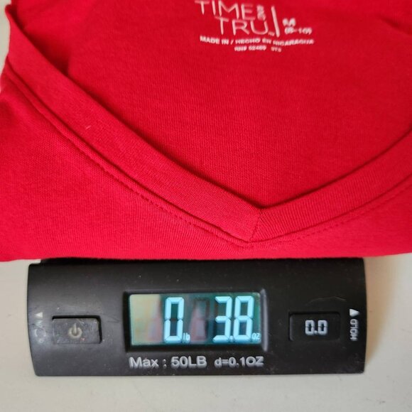 Time and Tru Red Relaxed Fit V-Neck T-Shirt M (8-10) 100% Cotton NWT - Picture 6 of 6